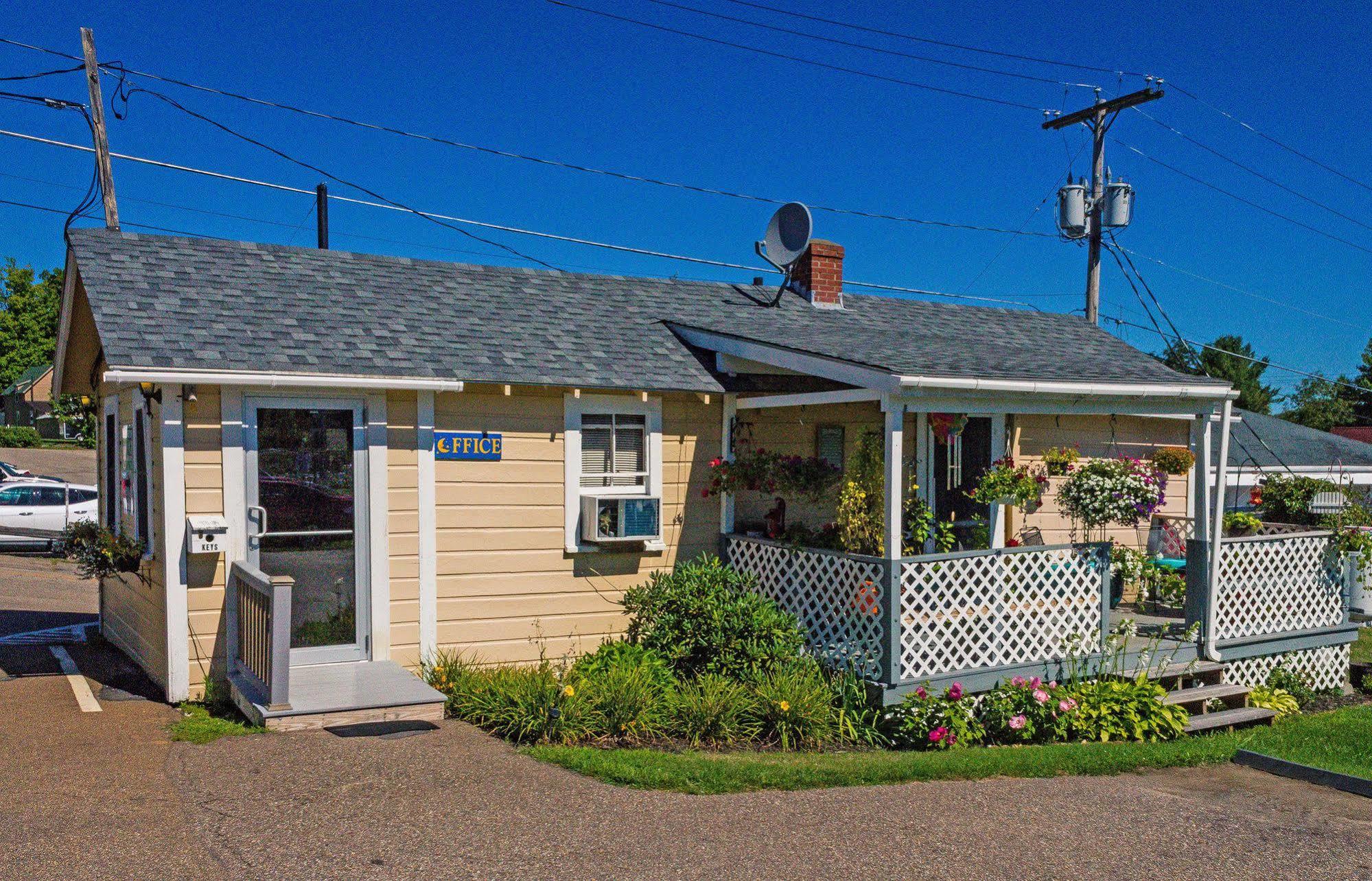 Half Moon Motel & Cottages Weirs Beach Exterior foto